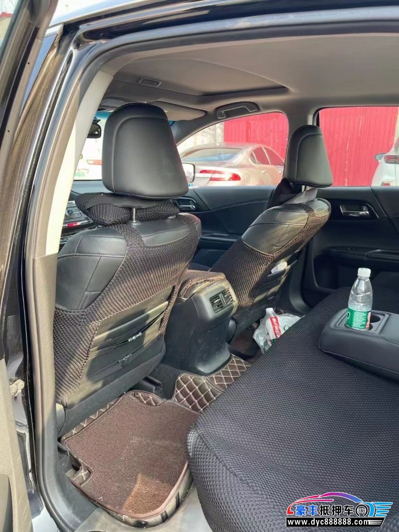 16年本田雅阁轿车抵押车出售