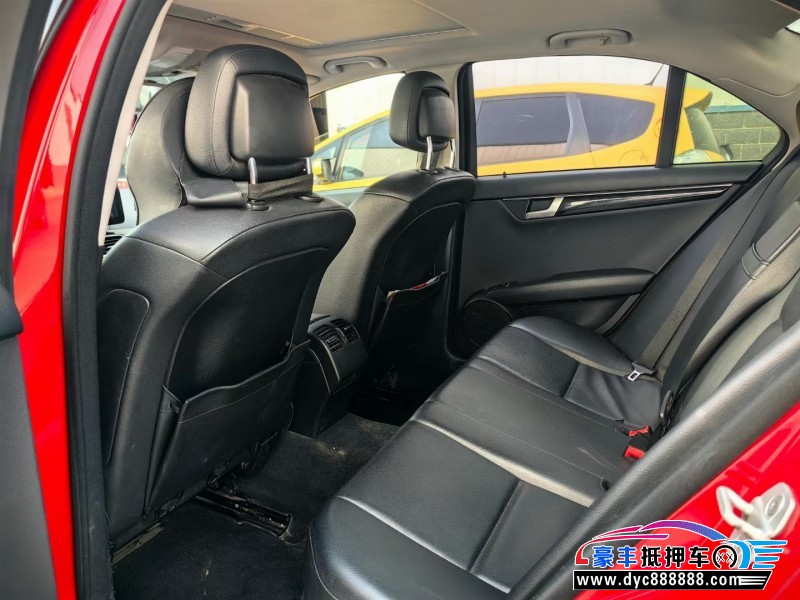 13年奔驰C轿车抵押车出售