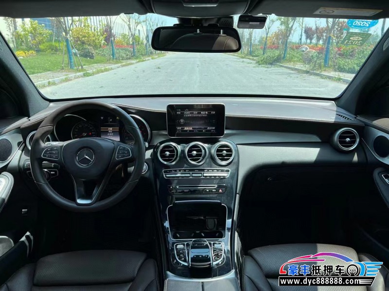 19年奔驰GL轿车抵押车出售