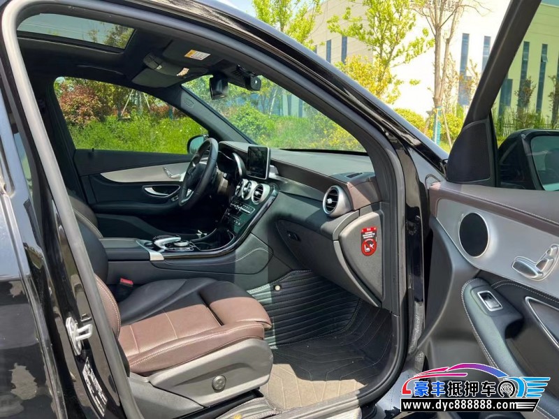 19年奔驰GL轿车抵押车出售