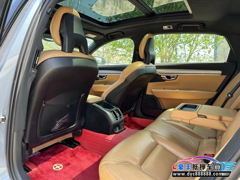 17年沃尔沃S90轿车抵押车出售