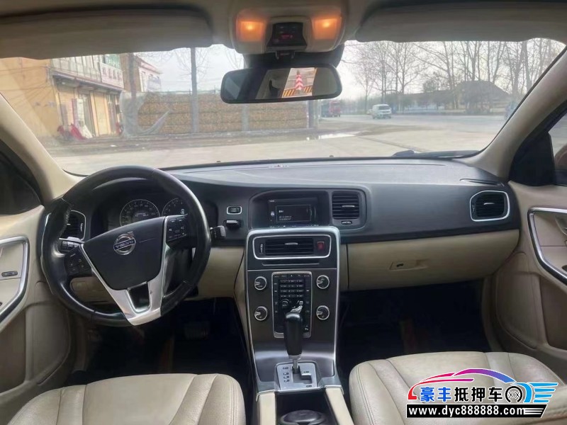 11年沃尔沃S60轿车抵押车出售