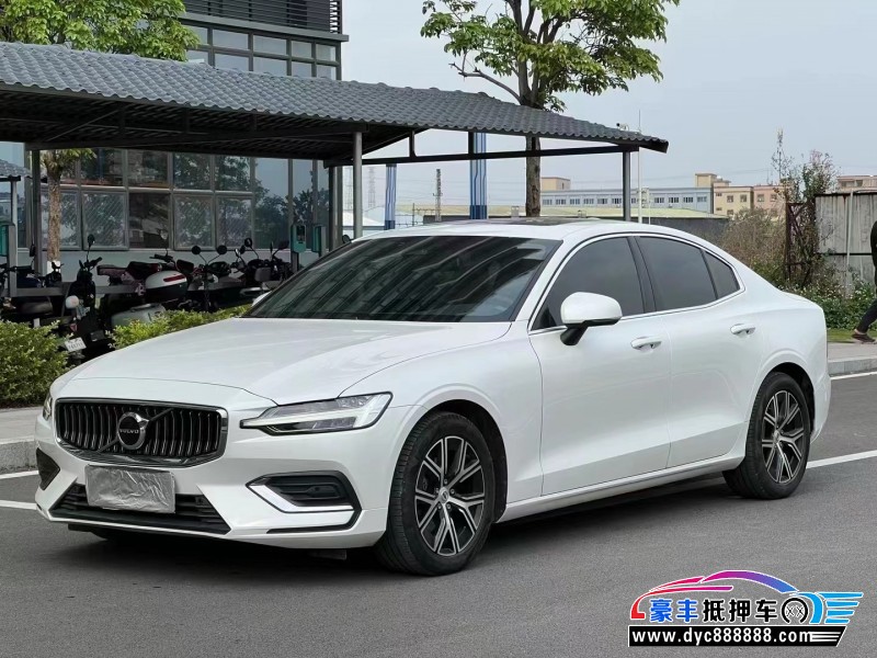 22年沃尔沃S60轿车抵押车出售