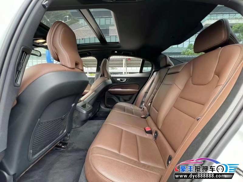 22年沃尔沃S60轿车抵押车出售