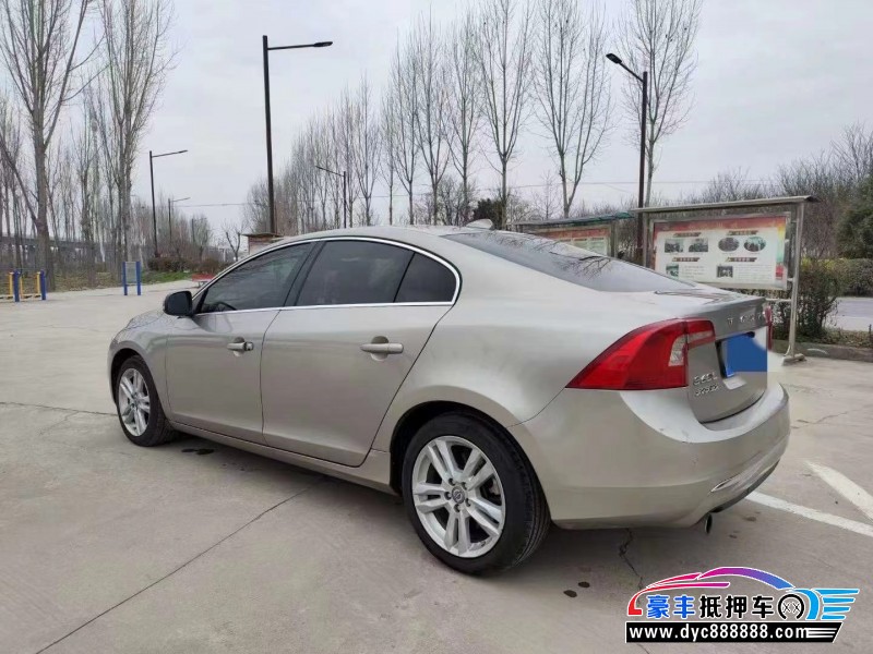 14年沃尔沃S60轿车抵押车出售