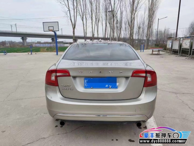 14年沃尔沃S60轿车抵押车出售