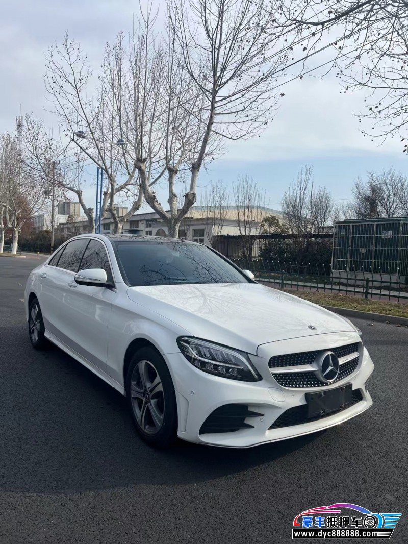 19年奔驰C轿车抵押车出售