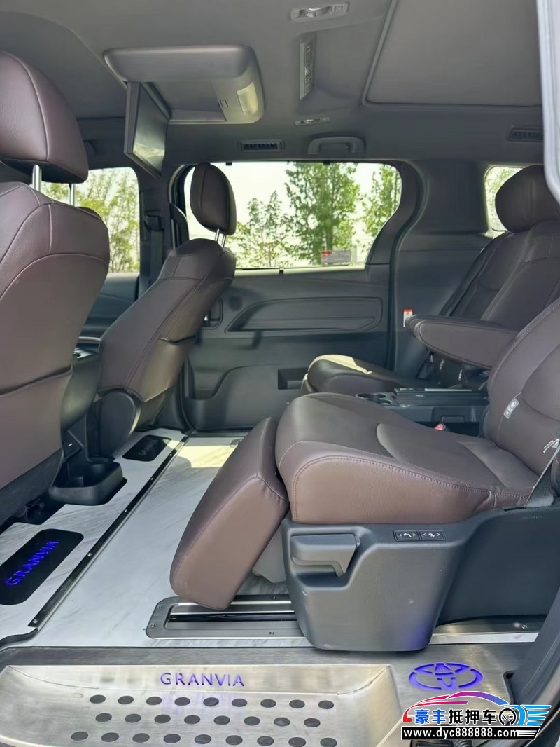 23年丰田塞纳MPV抵押车出售