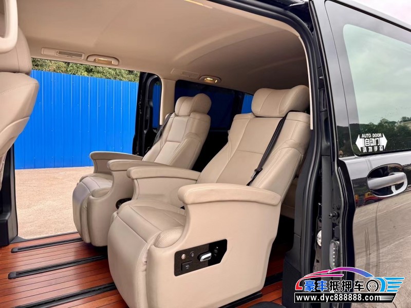 20年奔驰威霆轿车抵押车出售