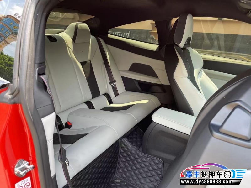 23年宝马M4轿车抵押车出售