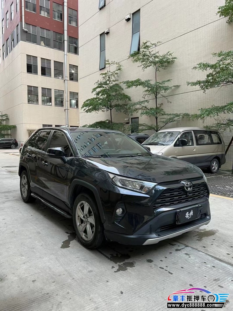 22年丰田RAV4轿车抵押车出售