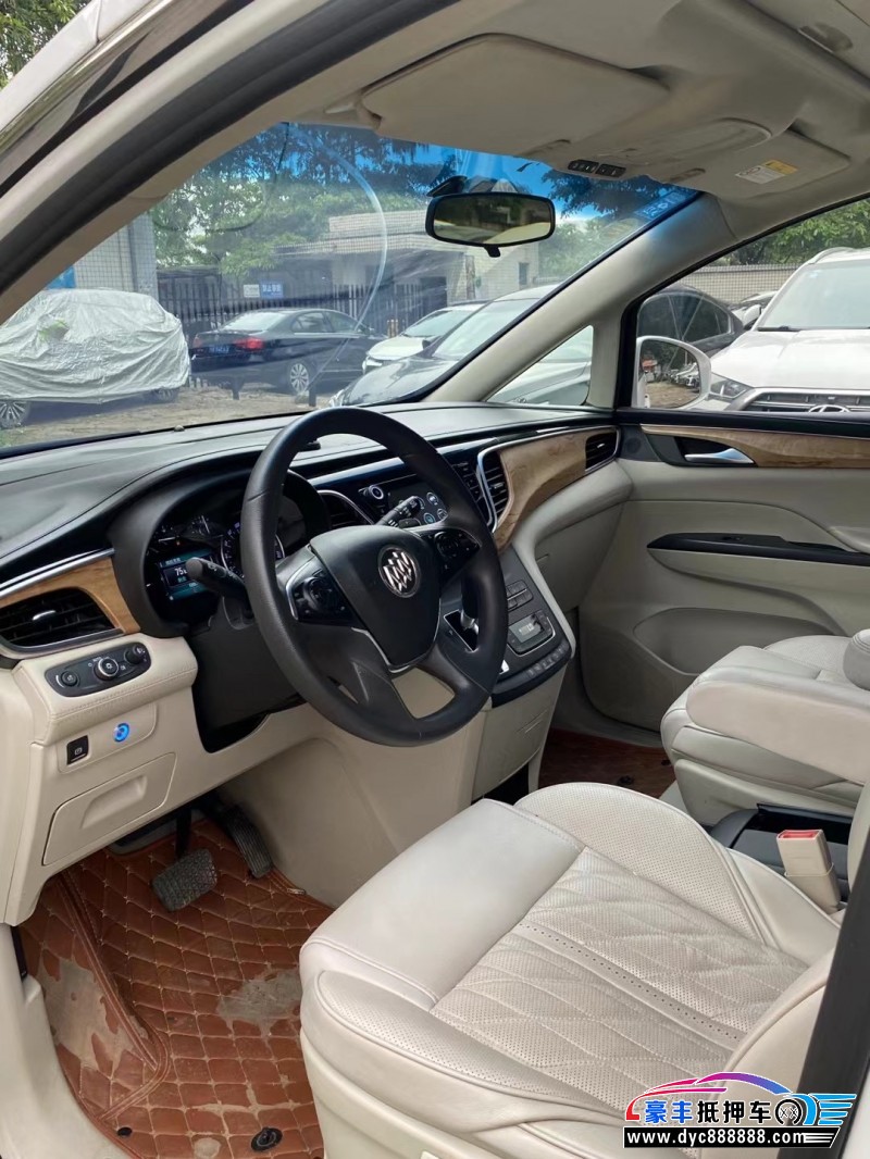 20年别克GL8轿车抵押车出售