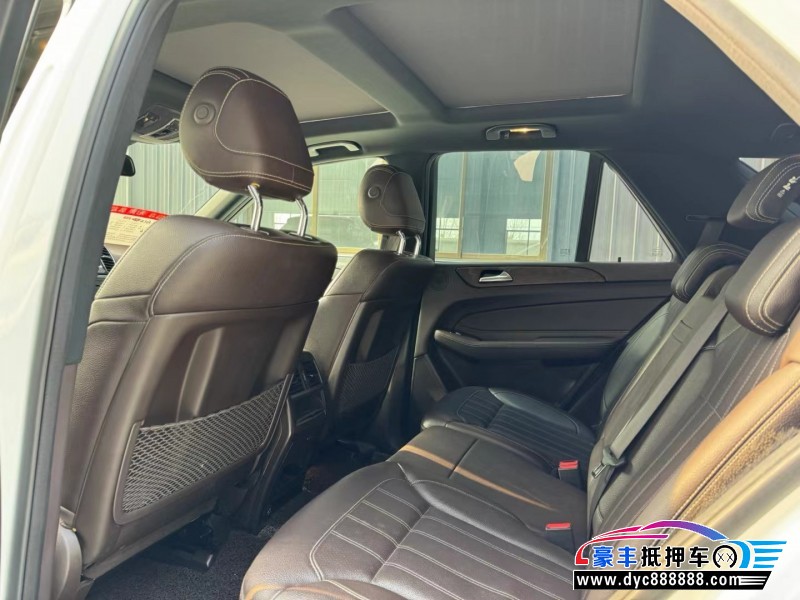 16年奔驰GLE轿车抵押车出售