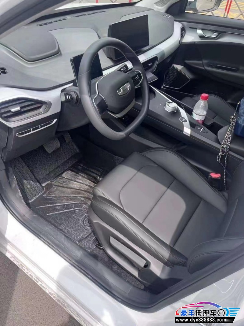 24年吉利几何轿车抵押车出售