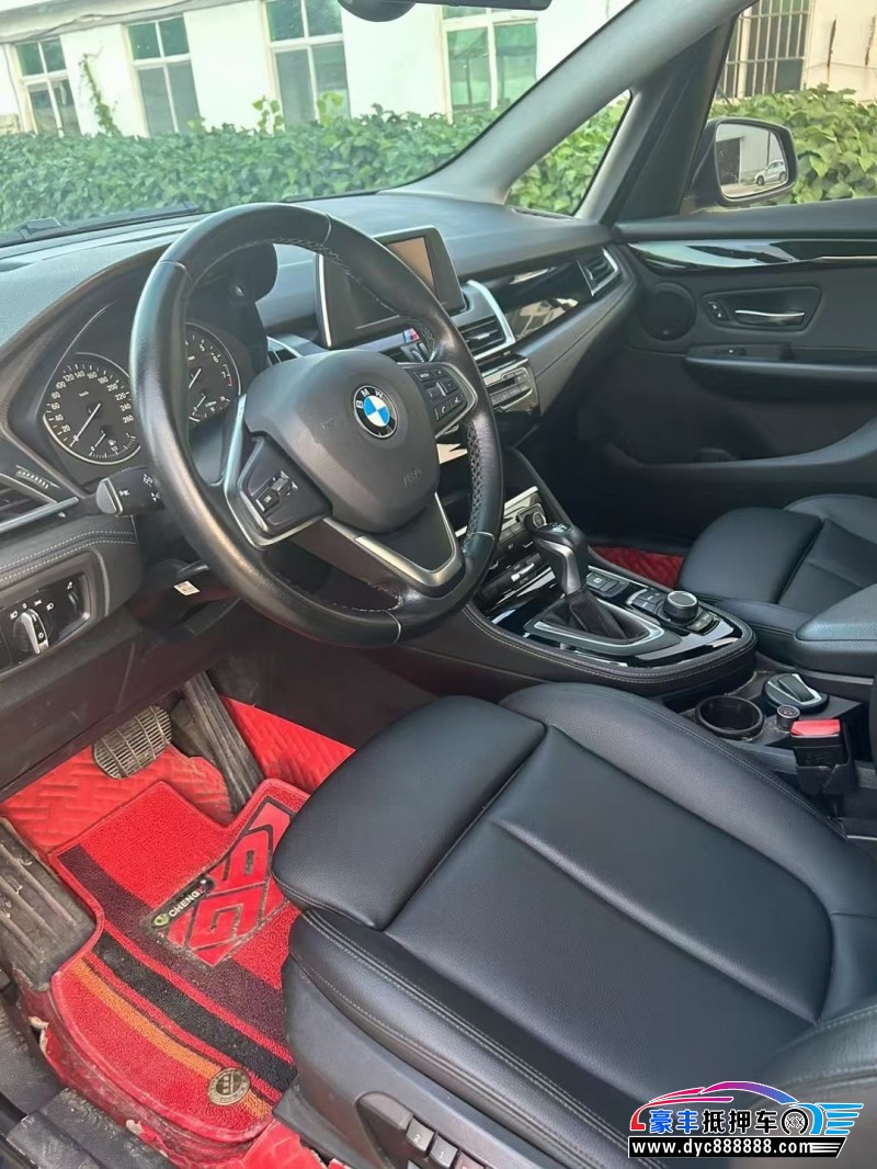 16年宝马2系轿车抵押车出售