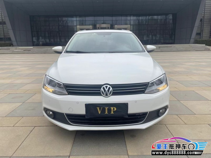 14年大众速腾轿车抵押车出售