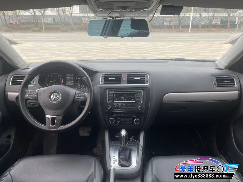 14年大众速腾轿车抵押车出售