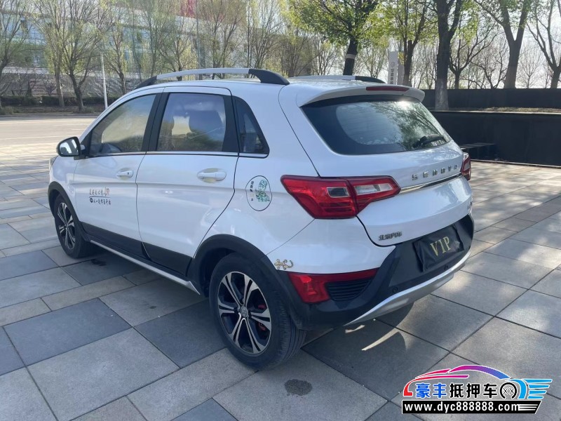 17年北汽绅宝X25轿车抵押车出售