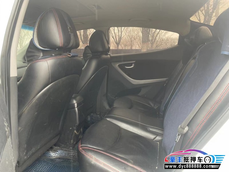 16年现代朗动轿车抵押车出售