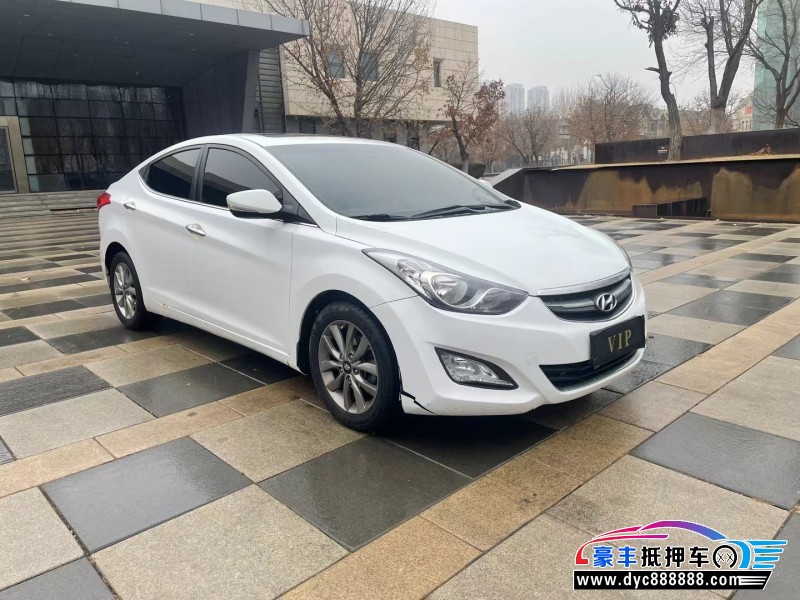 16年现代朗动轿车抵押车出售