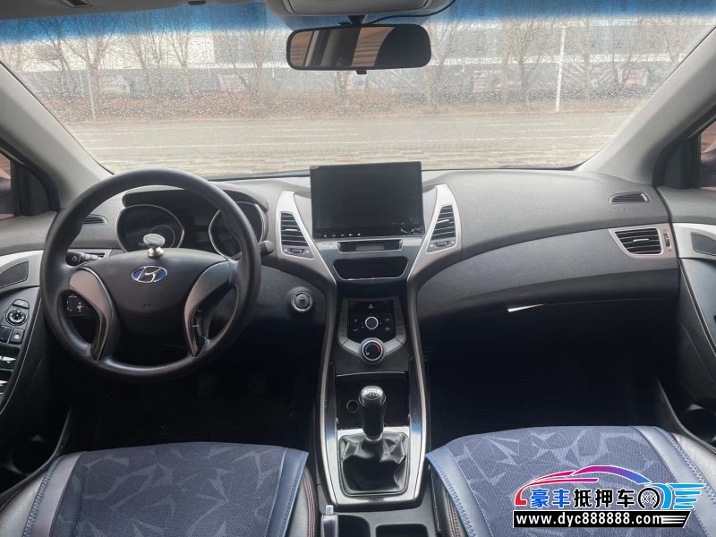 16年现代朗动轿车抵押车出售