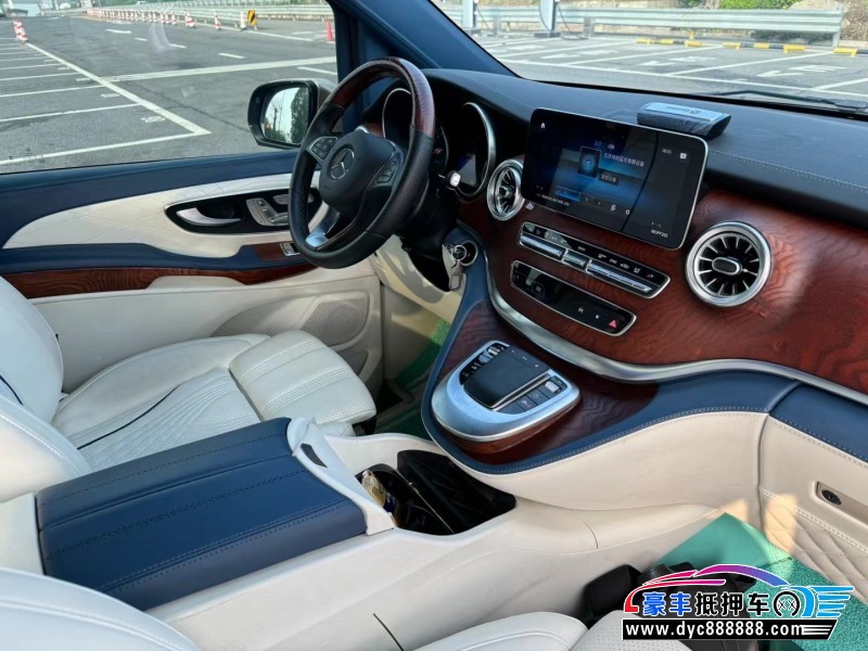 23年奔驰V轿车抵押车出售