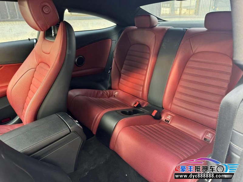 18年奔驰C轿车抵押车出售