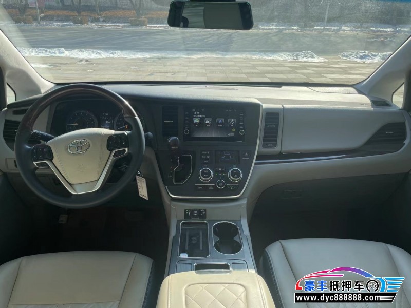 19年丰田塞纳轿车抵押车出售