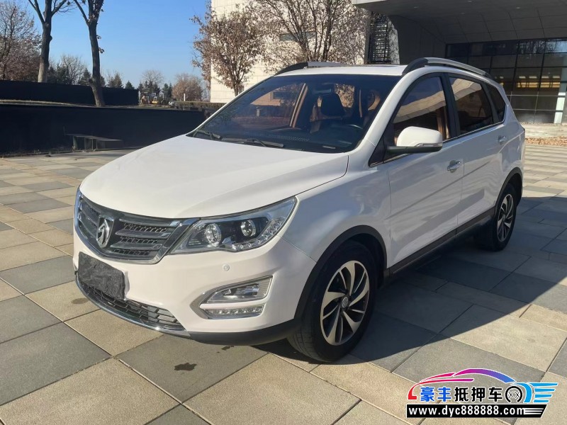 17年宝骏560轿车抵押车出售