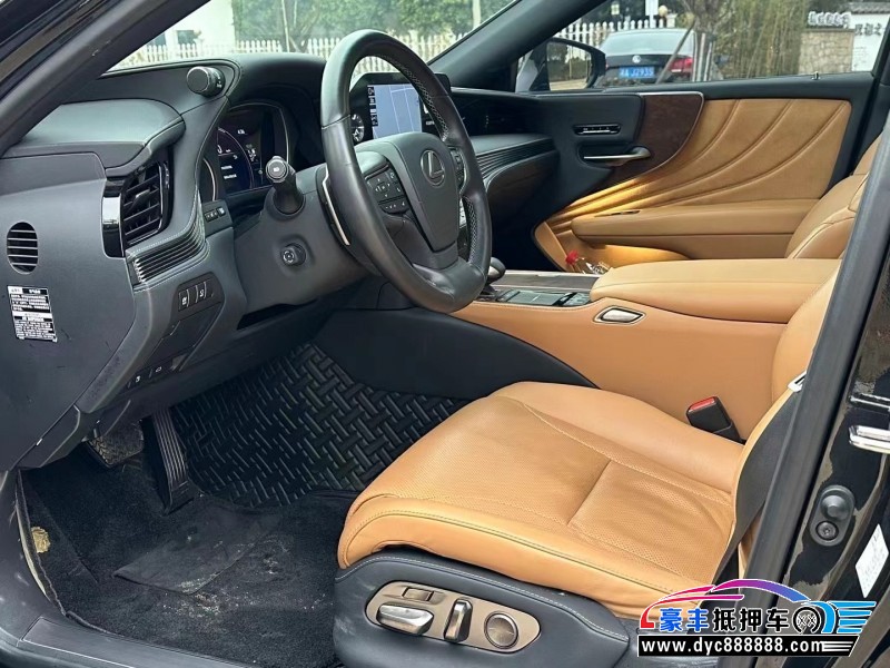 22年雷克萨斯LS轿车抵押车出售