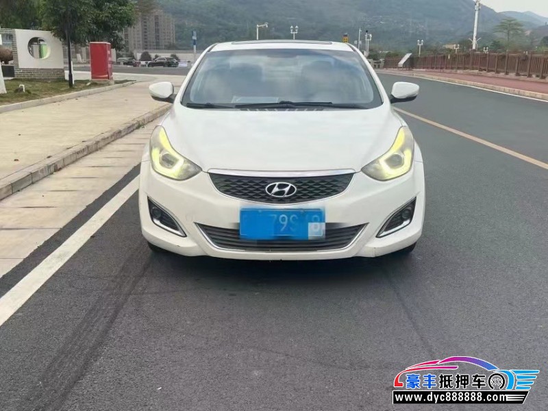 16年现代朗动轿车抵押车出售