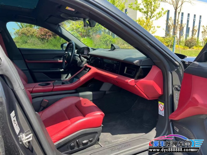 22年保时捷TaYcan轿车抵押车出售