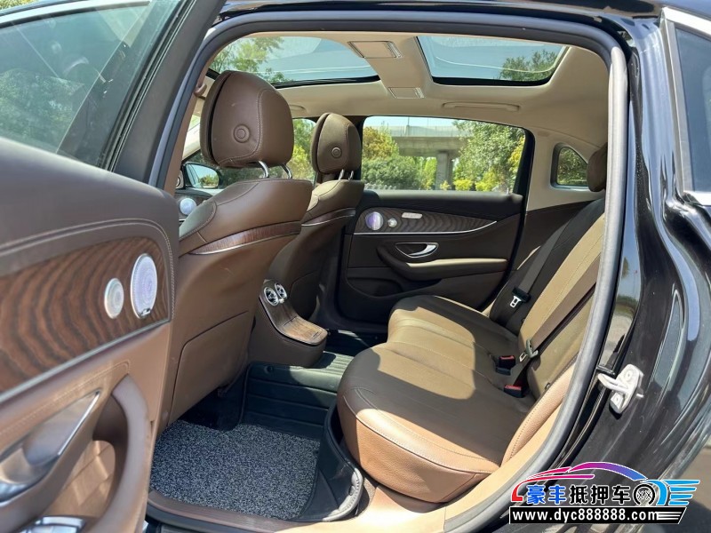 23年奔驰E轿车抵押车出售