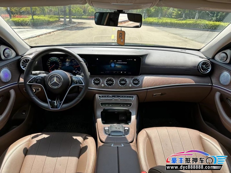 23年奔驰E轿车抵押车出售