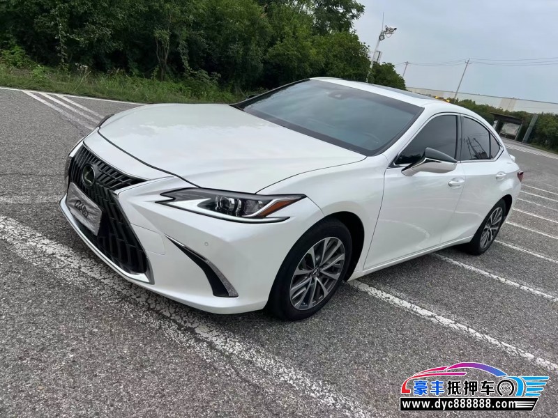 22年雷克萨斯ES轿车抵押车出售