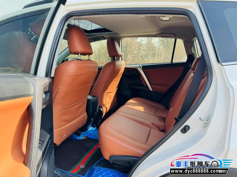 19年丰田RAV4轿车抵押车出售