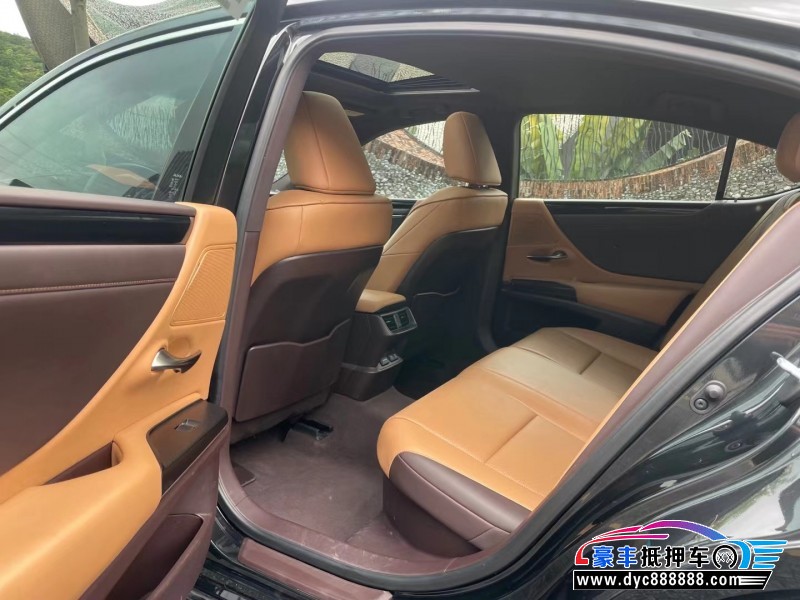 21年雷克萨斯ES轿车抵押车出售