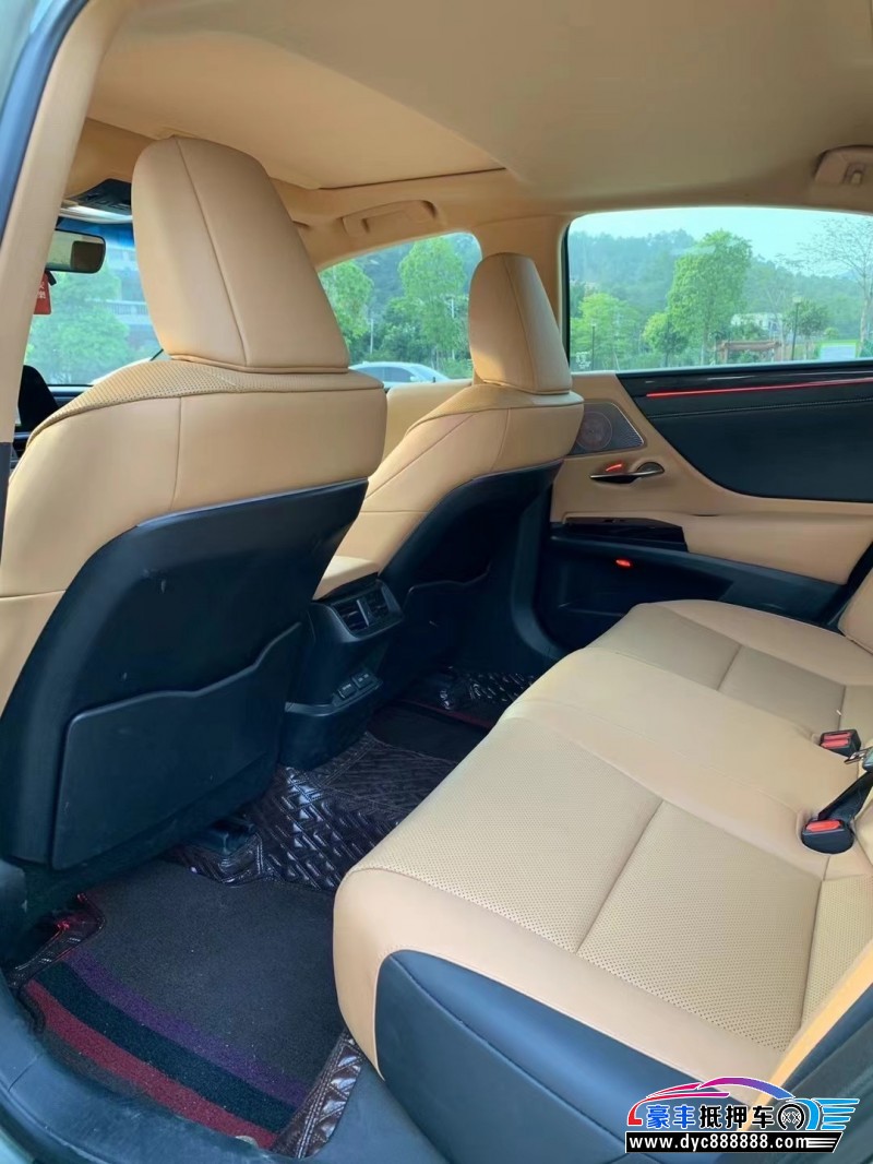 22年雷克萨斯ES轿车抵押车出售