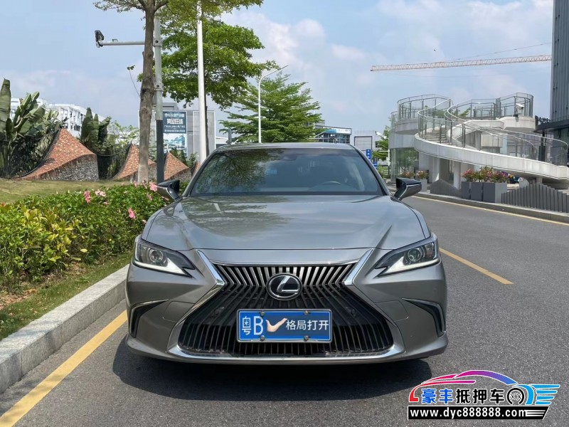 20年雷克萨斯ES轿车抵押车出售