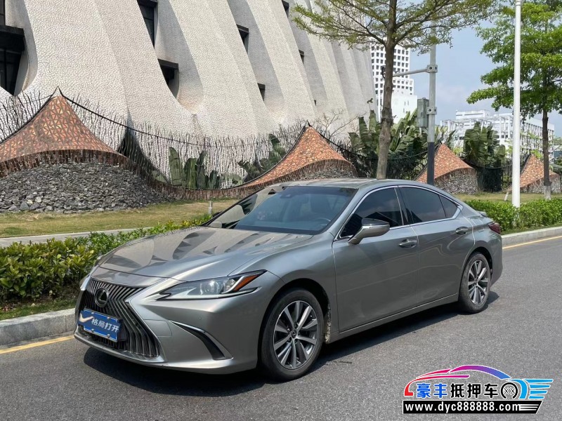 20年雷克萨斯ES轿车抵押车出售