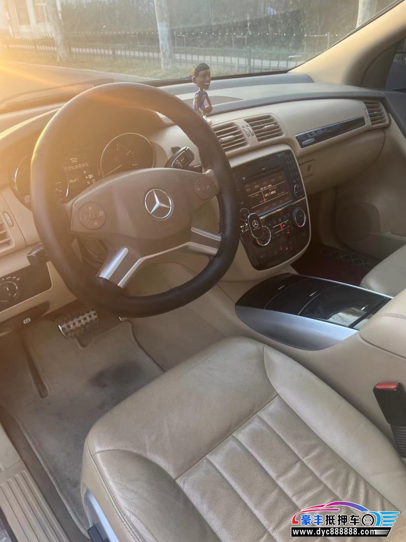 10年奔驰R轿车抵押车出售