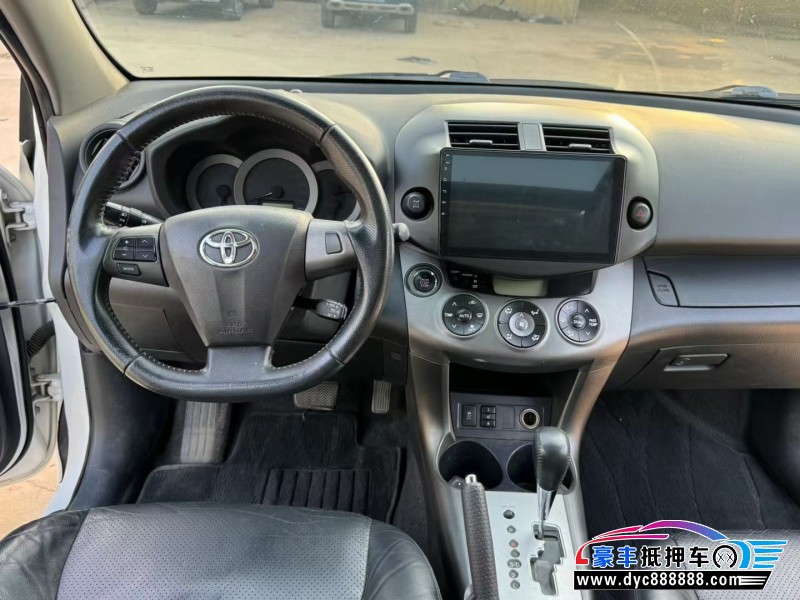 13年丰田RAV4轿车抵押车出售