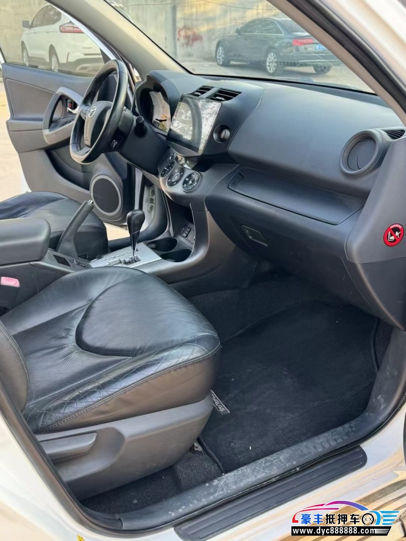 13年丰田RAV4轿车抵押车出售