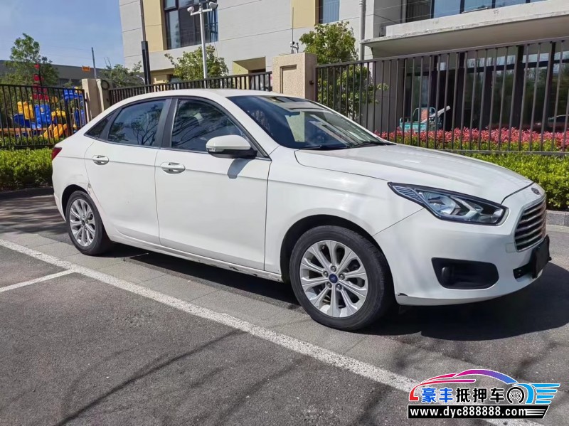 18年福特福睿斯轿车抵押车出售