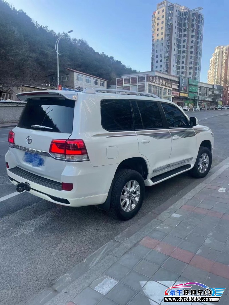 16年丰田兰德酷路泽（陆巡）轿车抵押车出售