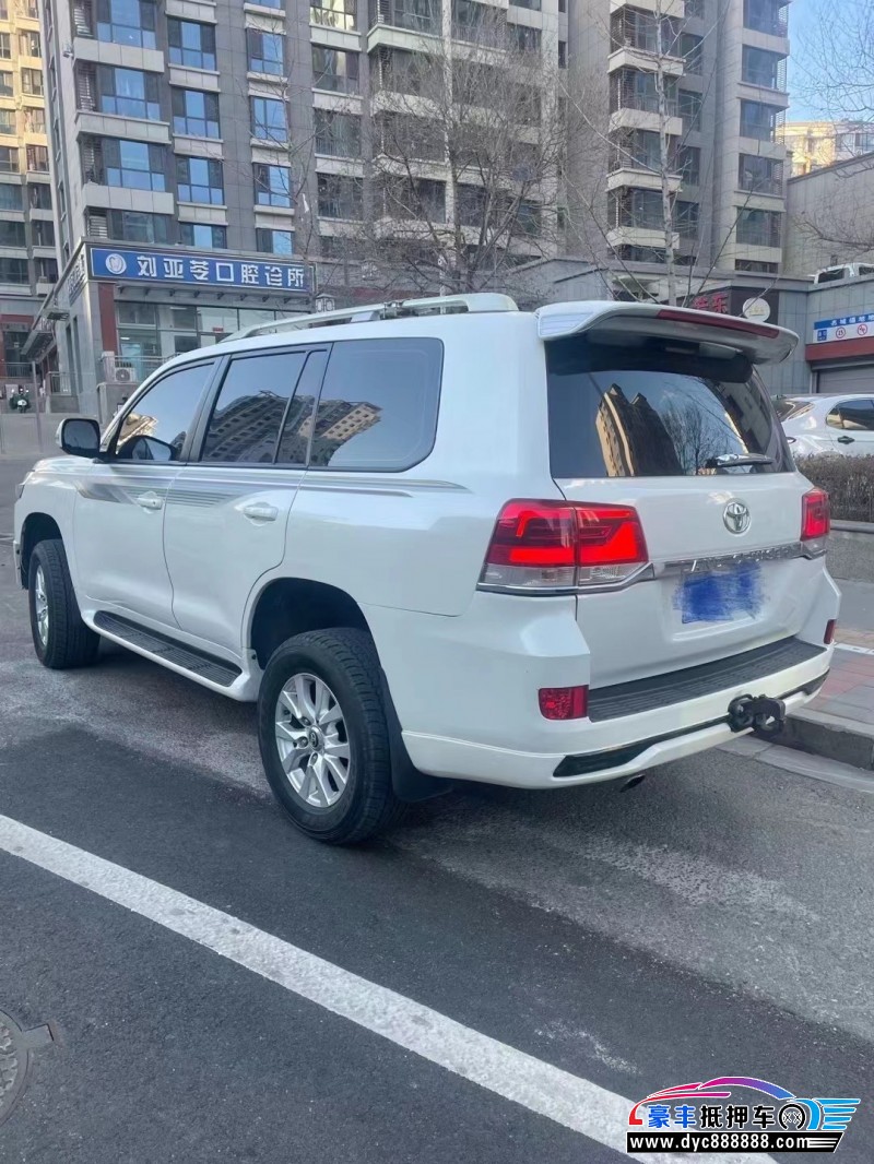 16年丰田兰德酷路泽（陆巡）轿车抵押车出售