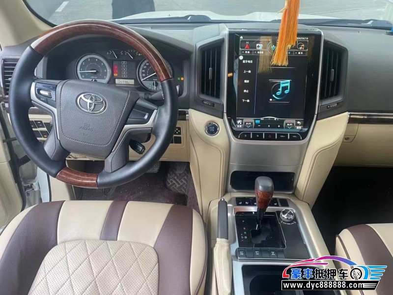16年丰田兰德酷路泽（陆巡）轿车抵押车出售