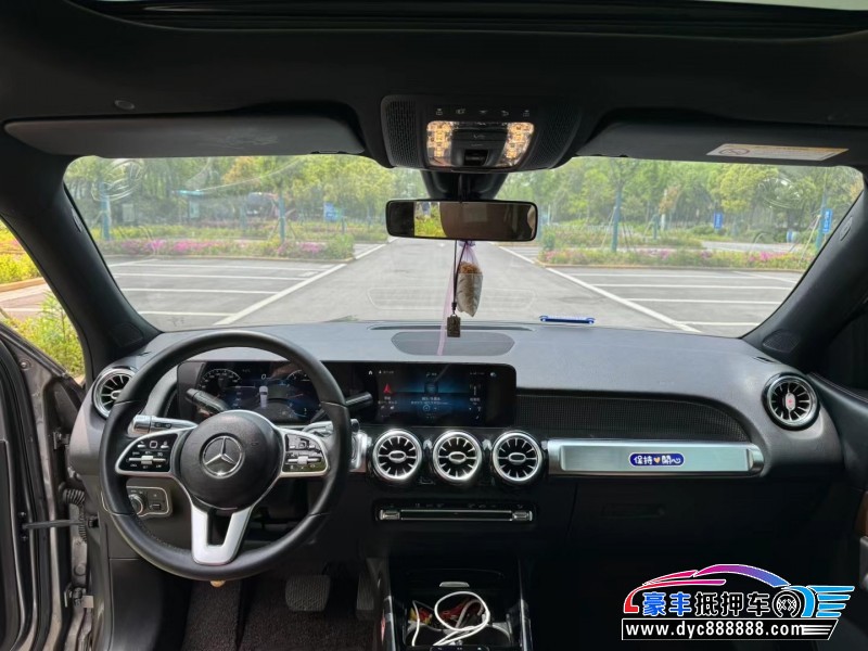 21年奔驰GLB轿车抵押车出售