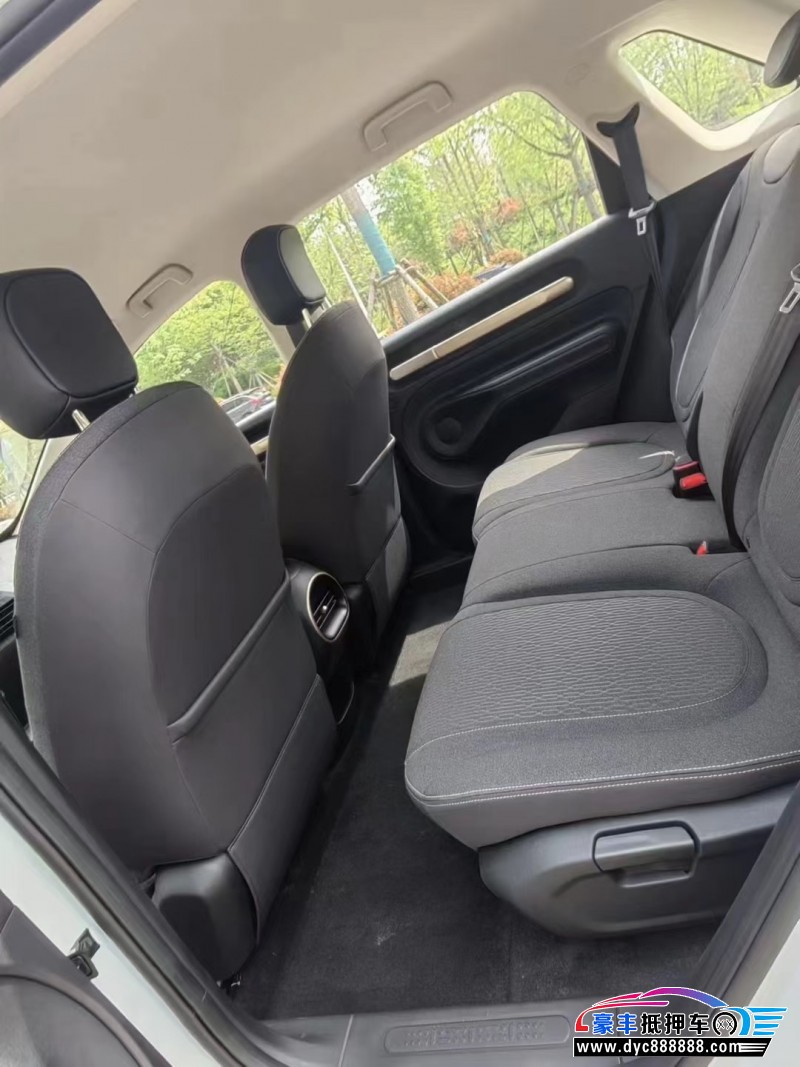 24年宝骏云朵轿车抵押车出售