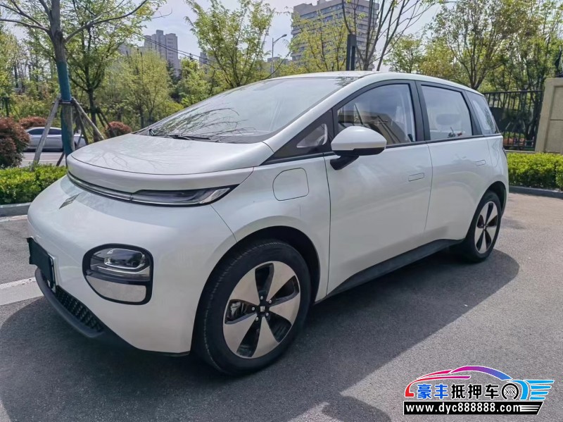 24年宝骏云朵轿车抵押车出售